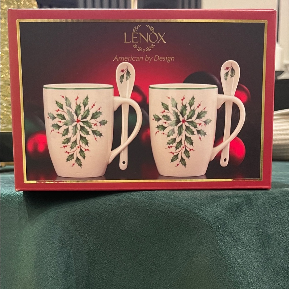 Lenox Holiday Set of 2 In Box Cocoa Mugs With Spoons. 14oz. Pierced Handles NWT